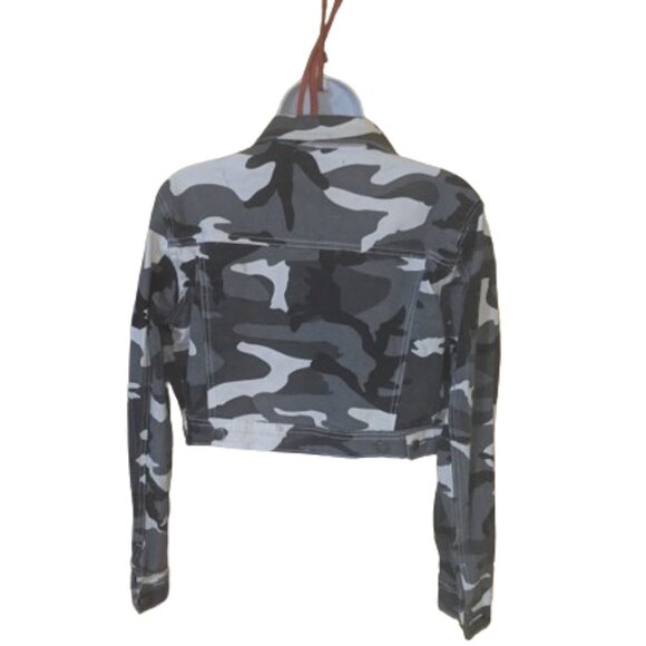 Gray White Cropped Camo Print Denim Jacket Size Medium - Picture 3 of 3